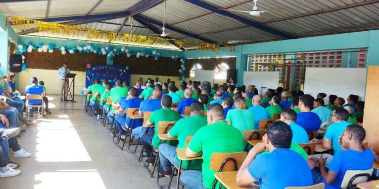Más de ocho mil privados de libertad se matriculan en nuevo año escolar