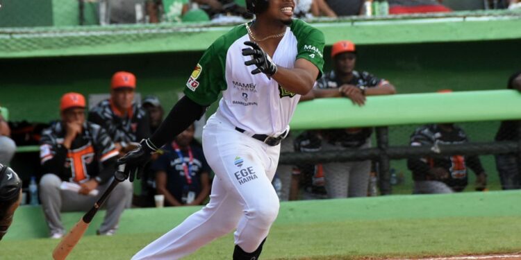 Estrellas vencen a Toros 1-0 en duelo de pitcheo