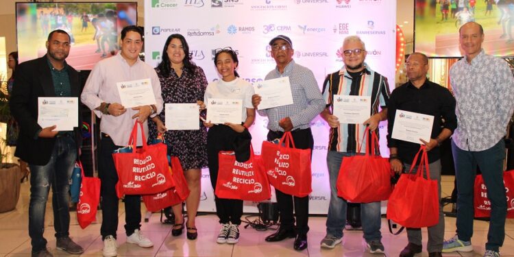 ADR celebra su 59 aniversario con exposición fotográfica