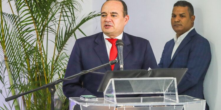 Miguel Surun y Juan Hubieres anuncian sus aspiraciones políticas para el 2024