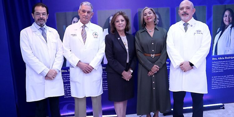 El Instituto Dermatológico gradúa nuevo grupo de especialistas