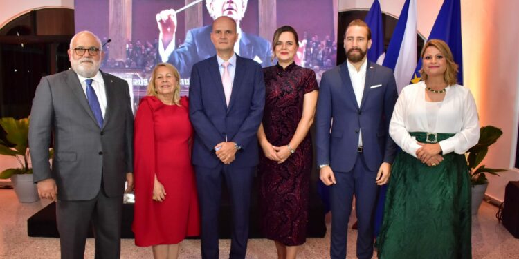 República Checa ofrece recepción 