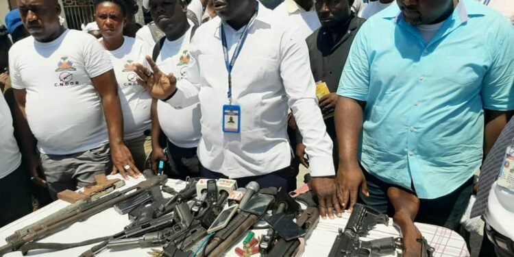 Asomo de intervención en Haití presiona a las pandillas que piden Amnistía