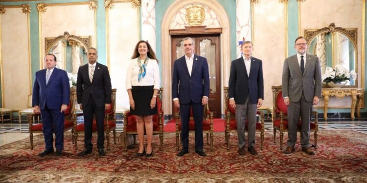 Subsecretaria de EE. UU. destaca avances en el combate la corrupción en RD