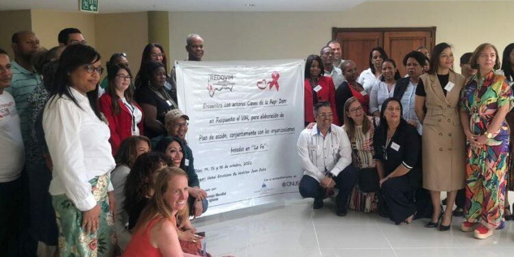 Consejo Mundial de Iglesias y REDOVIH consultan actores clave de respuesta al VIH de República Dominicana