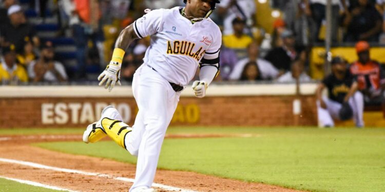 Las Aguilas blanquean a Los Toros en brillante actuación del picheo y de Yonenis Céspedes