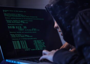 Gremio de bancos advierte sobre el uso combinado de códigos QR y el phishing.