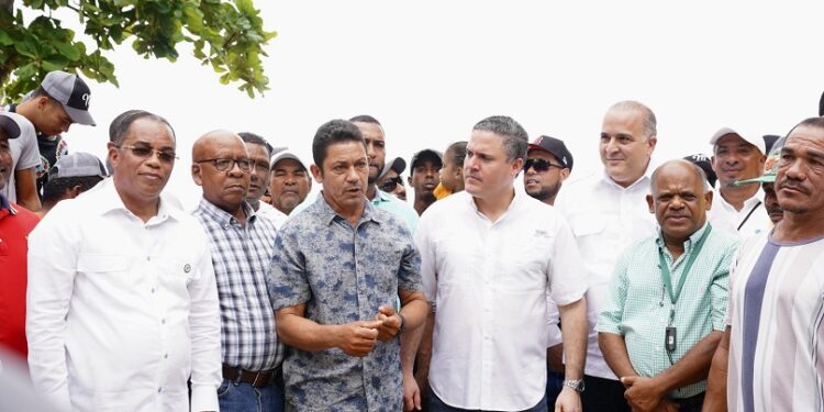 Dan primer palazo para construcción de muelles pesqueros en Cabrera y Río San Juan