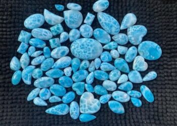 La fórmula de los artesanos para disparar la exportación de larimar en RD