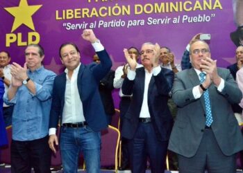 Danilo  y Abel juramentan nuevos miembros del PLD  el domingo