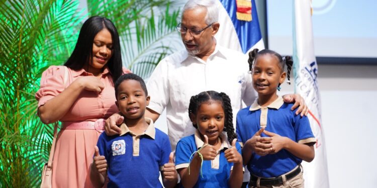 Ministerio de Educación lanza Política Nacional para la Alfabetización Inicial