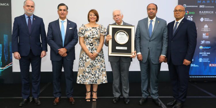 Foro elDinero describe escenarios desafiantes para la economía de la RD