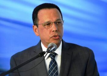Ex ministro de Educación desmiente renuncia del PLD