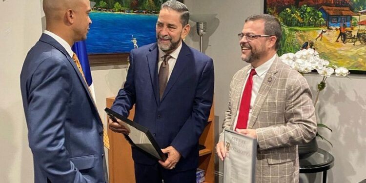 Proclama del Senado y asamblea de New York por aniversario Constitución Dominicana