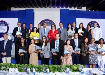 Adoexpo entrega a Cervecería máximo galardón de premios Excelencia Exportadora