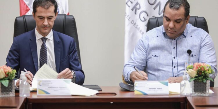 CNE otorga concesión definitiva Parque Solar Fotovoltaico CUMAYASA I