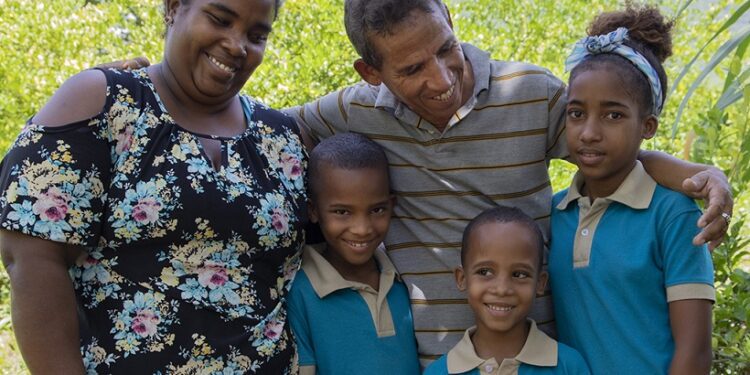 Revelan 49 % de padres en RD ven ideal castigo físico para la formación