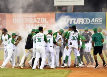 Estrellas contratan a norteamericano Shed Long