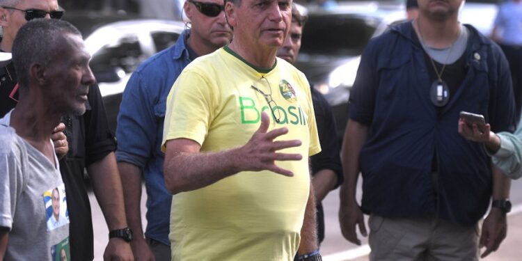 Varios aliados de Bolsonaro cuestionan su figura de líder de la oposición