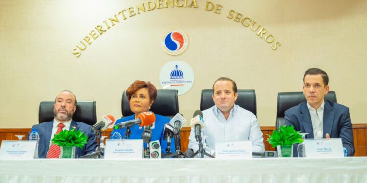 Gobierno anuncia ayuda de hasta 100,000 pesos a propietarios de vehículos afectados por inundaciones