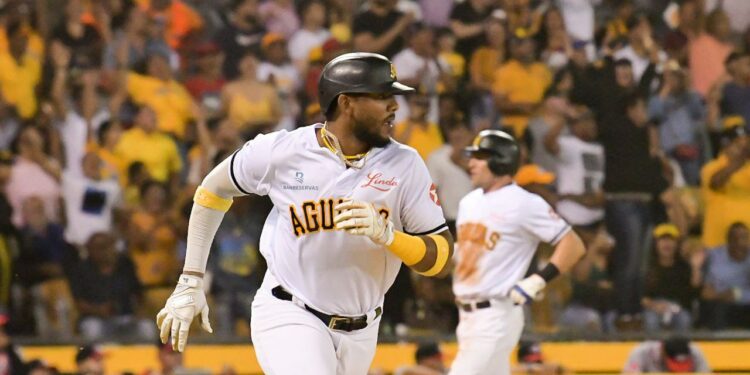 Águilas vencen Leones 3-0 y llegan a 20 victorias￼