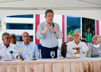 Leonel anuncia tocará puertas de amigos “en el Congreso de Estados Unidos”