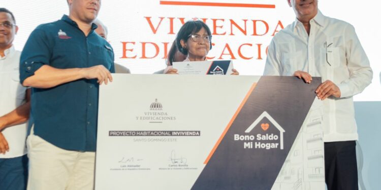 Gobierno anuncian “Bono Saldo Mi Hogar” y remozamiento del sector Invivienda