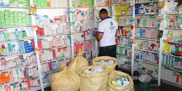 Moca: Incautan miles de medicamentos no aptos para consumo