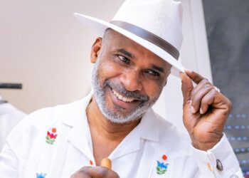 Senado reconocerá al destacado diseñador dominicano Martín Polanco