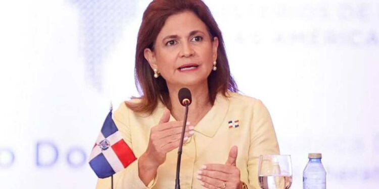 Gobierno asegura no aprobará modificación normativa sobre formación docente