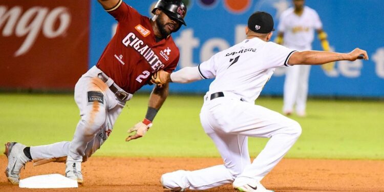 Águilas caen por blanqueada ante Gigantes