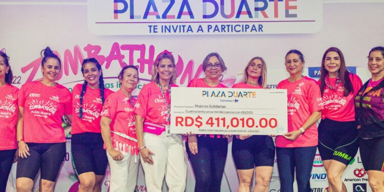 Zumba a beneficio de Mujeres Solidarias en Plaza Duarte