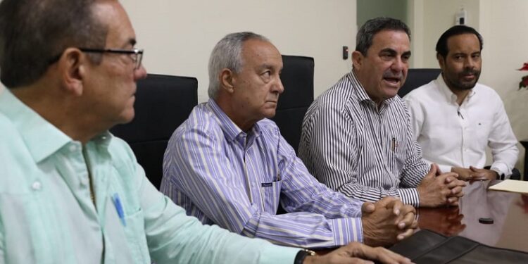 Productores aseguran hay cerdos suficientes para las festividades