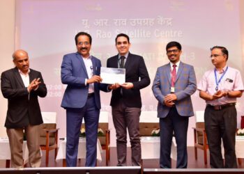 Ingenieros dominicanos concluyen programa de formación en nanosatélites en la India