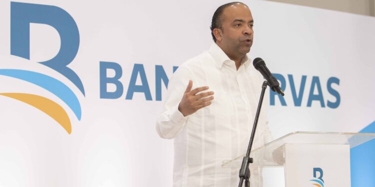 Administrador general de Banreservas anuncia inicios de trabajos Hotel Mercedes