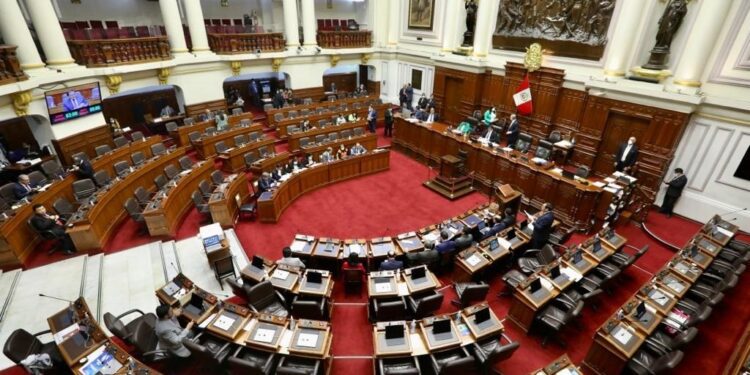 Al menos dos muertos y más de 30 heridos en manifestaciones contra el Gobierno en Perú