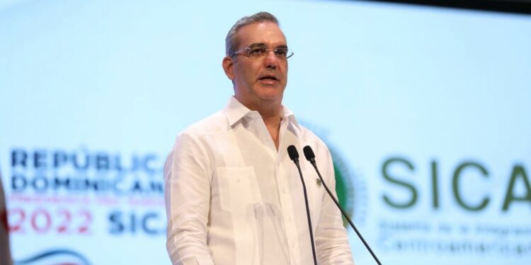 El discurso de Abinader ante cumbre del SICA que se celebra en Santiago