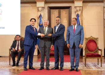 Proyecto Los Cacaos de San Cristóbal obtiene el gran Premio a la Microempresa del BCIE