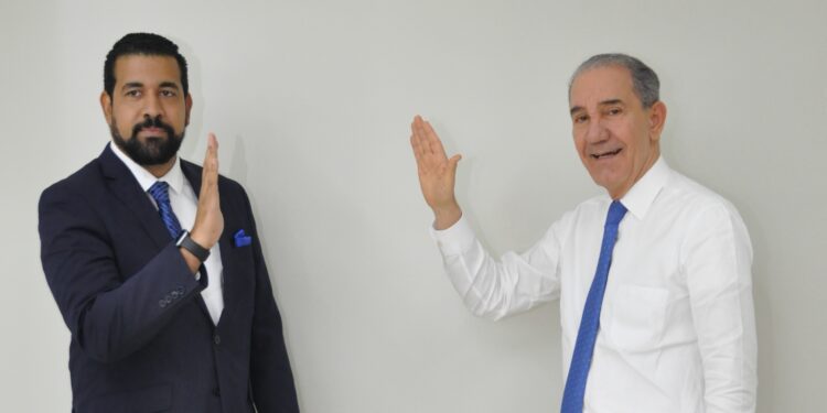 Renuncia dirigente de la Fuerza del Pueblo y pasa a apoyar al presidente Luis Abinader