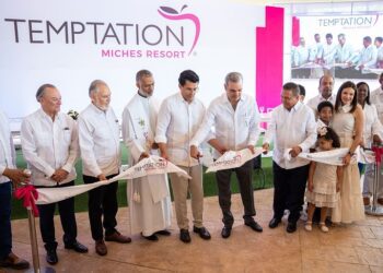 Presidente Luis Abinader inaugura hoteles Temptation en Miches