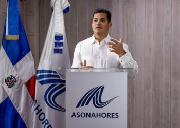 Asonahores juramenta a David Llibre  como su nuevo presidente 
