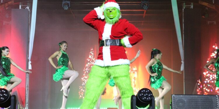 Noche Mágica de Navidad vuelve a llevar alegría a los niños de Punta Cana