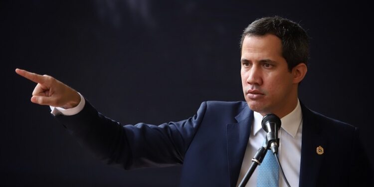 Un sector de la oposición de Venezuela reclama "unidad" mientras avanza el plan para echar a Guaidó