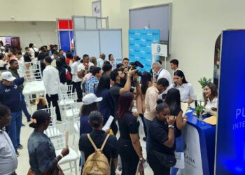 Feria de Empleos del IDAC registra más de 150 vacantes