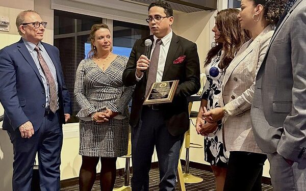 Filial Duartiana en Washington reconoce a Miguel Balaguer