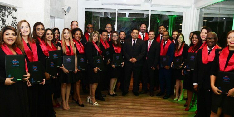 ONDA y OMPI gradúan 27 profesionales como formadores en derecho de autor