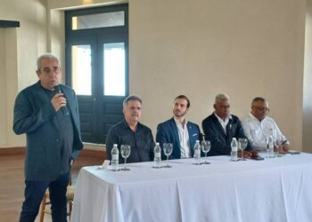 Empresarios de Cuba y Dominicana debaten en Expedia II