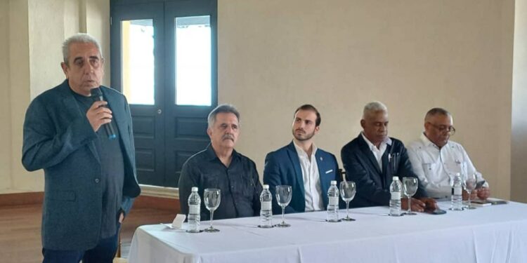 Empresarios de Cuba y Dominicana debaten en Expedia II