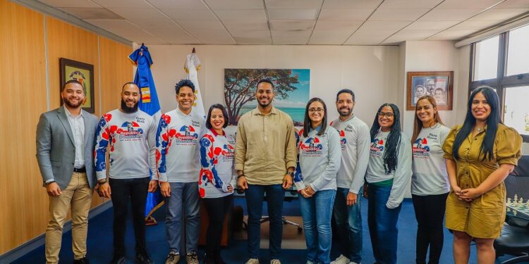 Ministerio de la Juventud envía ocho jóvenes a Japón para intercambio cultural 