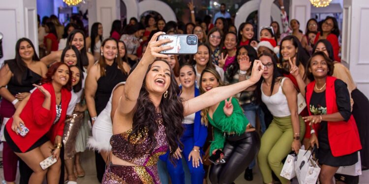 Más de 100 mujeres participan en la V edición de Tarde de Chicas by Raysa Carolina